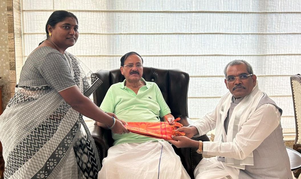 Meeting with Shri Muppavarapu Venkaiah Naidu